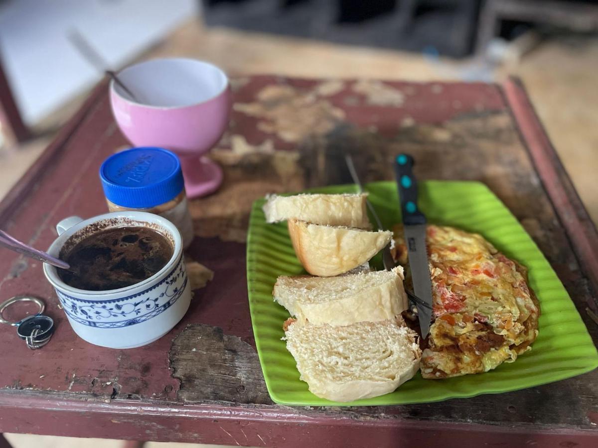 Hidayah homestay Kelimutu Luaran gambar