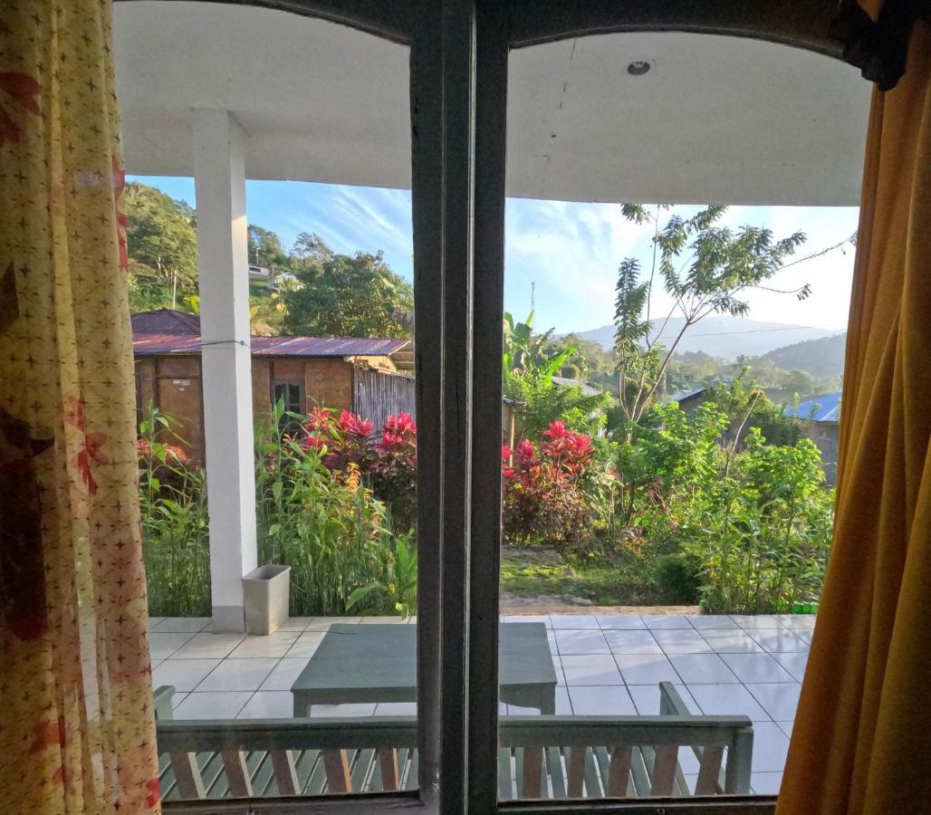 Hidayah homestay Kelimutu Luaran gambar