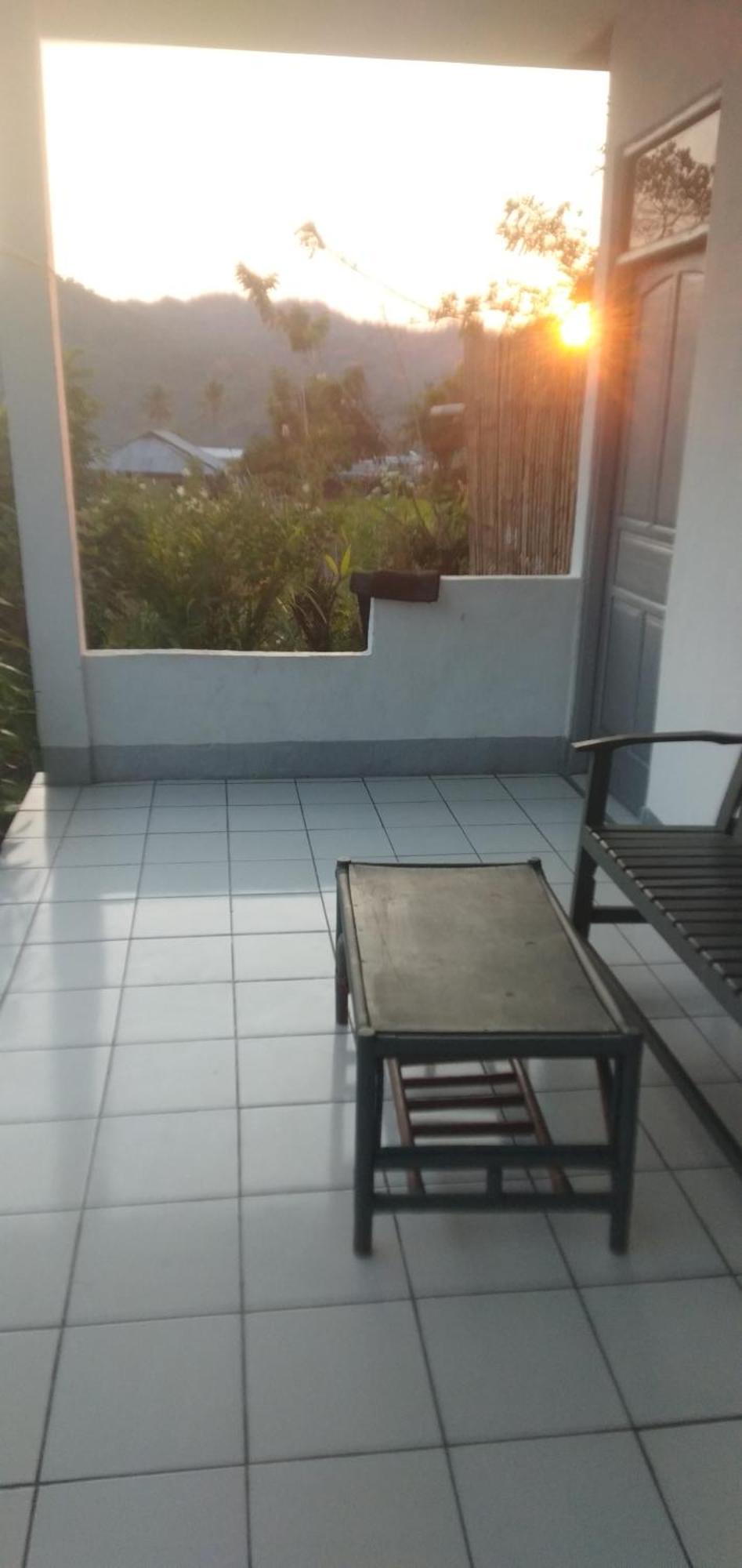 Hidayah homestay Kelimutu Luaran gambar