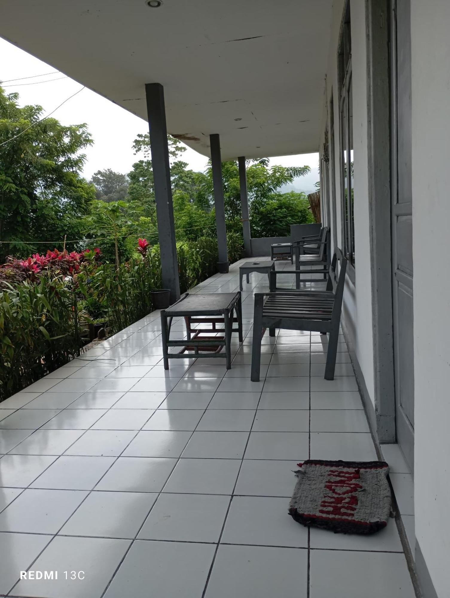 Hidayah homestay Kelimutu Luaran gambar