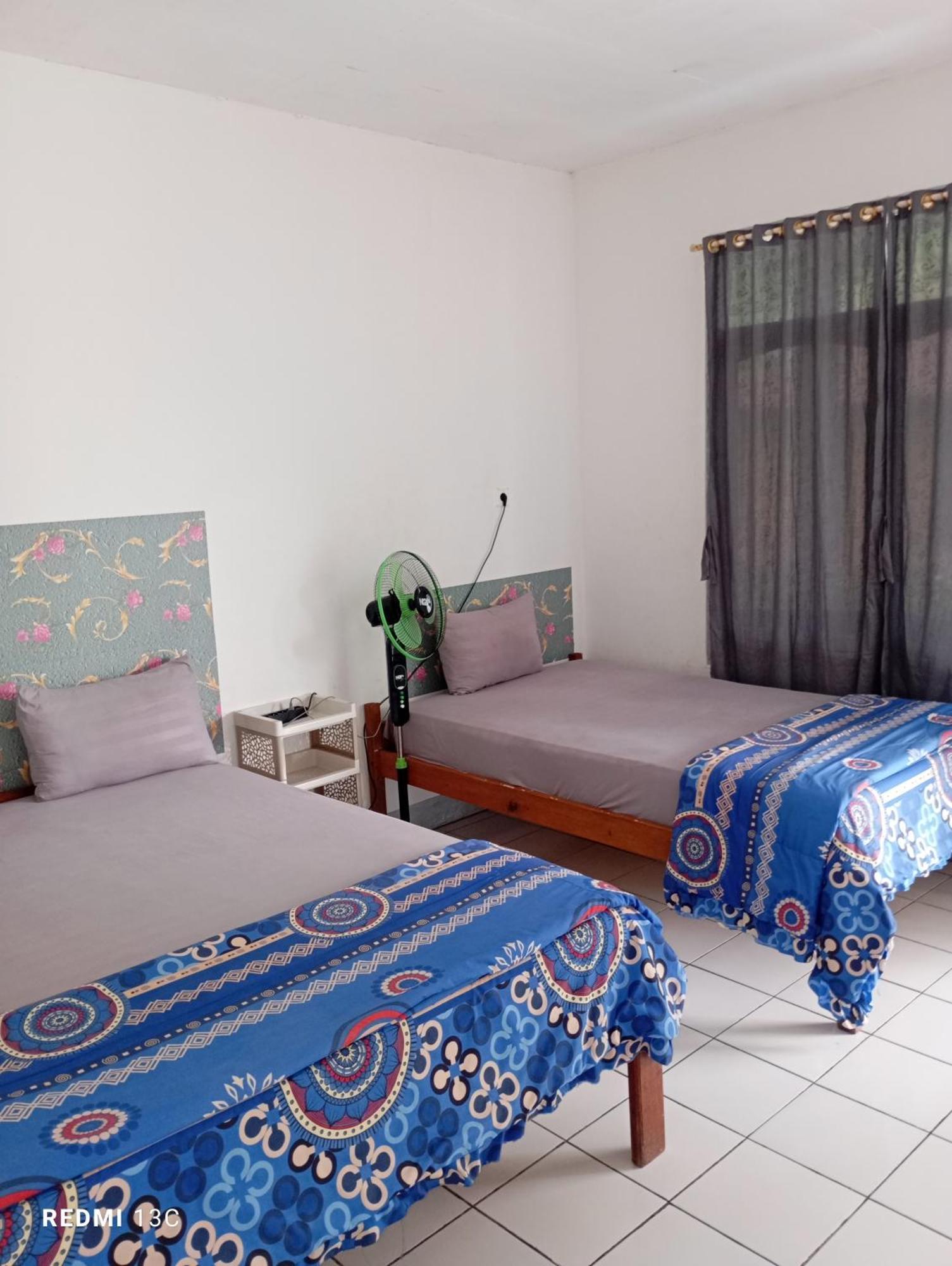Hidayah homestay Kelimutu Luaran gambar