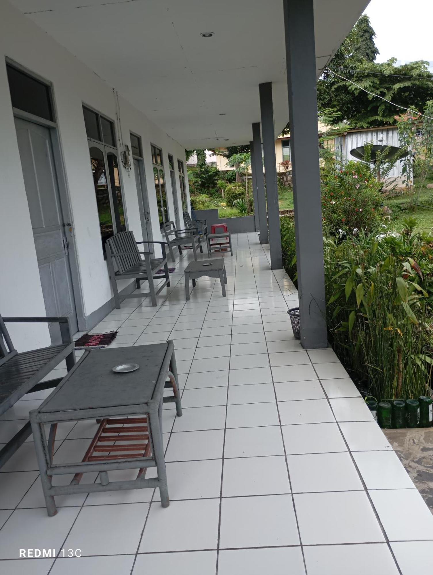 Hidayah homestay Kelimutu Luaran gambar