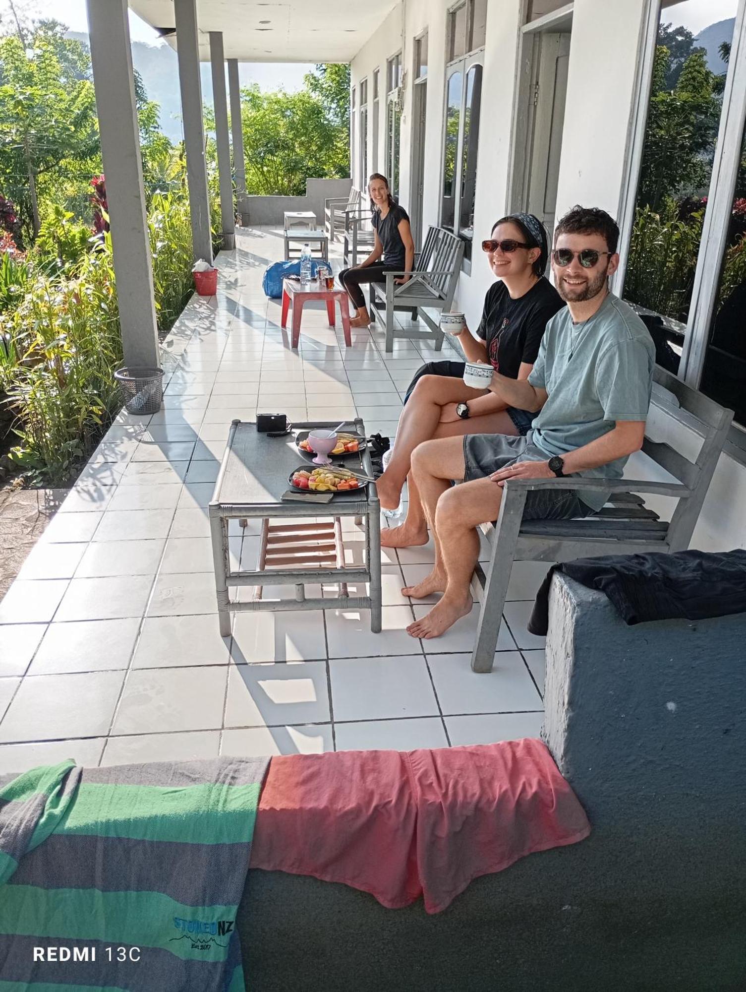 Hidayah homestay Kelimutu Luaran gambar